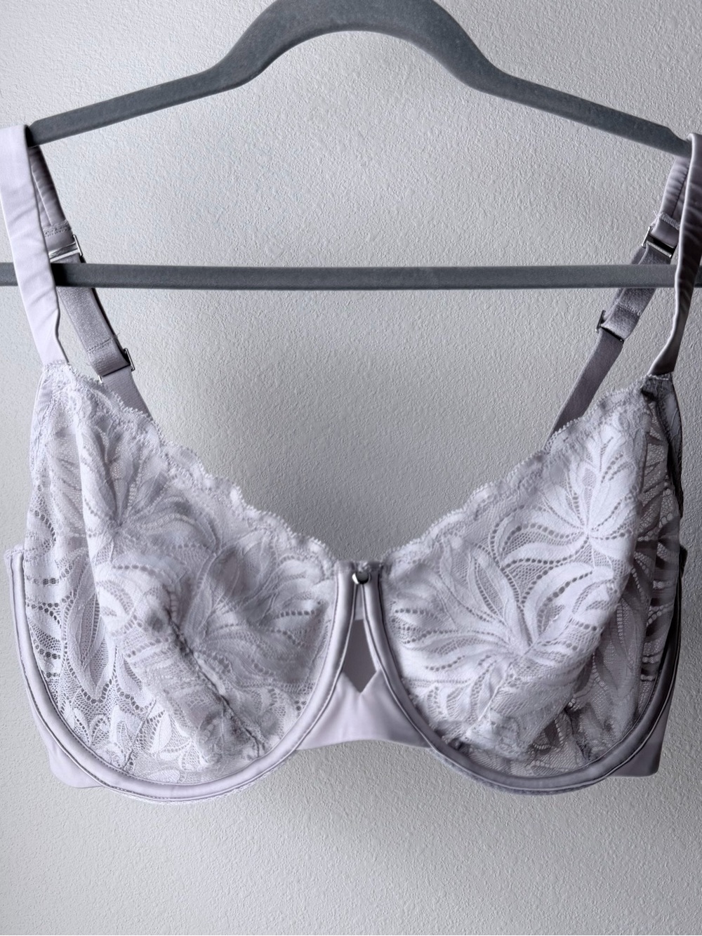 Bare Necessities Lace Underwire Bra - Lilac